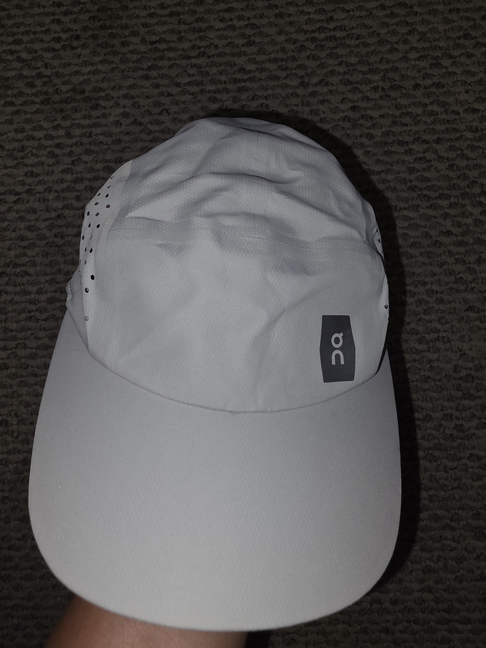 On Running White Men’s Performance Cap